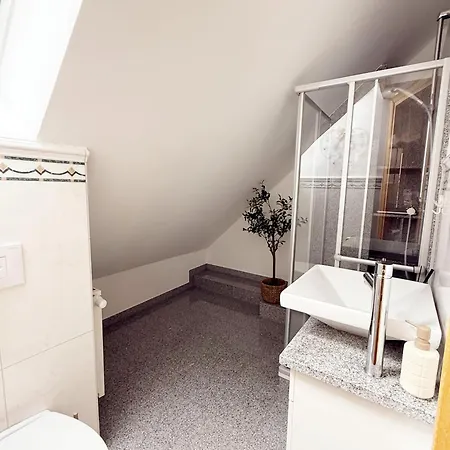 Luxurioese Ferienvilla Mit Garten, Gaming Zone & Netflix Villa Langenhagen (Hannover)