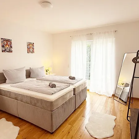 Luxurioese Ferienvilla Mit Garten, Gaming Zone & Netflix Villa Langenhagen (Hannover)