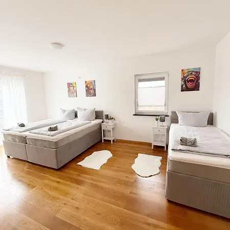 Luxurioese Ferienvilla Mit Garten, Gaming Zone & Netflix *