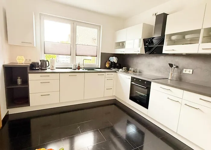 Luxurioese Ferienvilla Mit Garten, Gaming Zone & Netflix