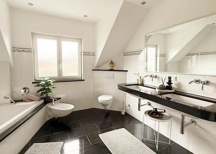 Luxurioese Ferienvilla Mit Garten, Gaming Zone & Netflix Villa *