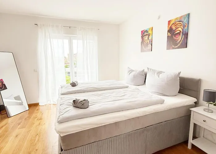 Luxurioese Ferienvilla Mit Garten, Gaming Zone & Netflix Langenhagen (Hannover)