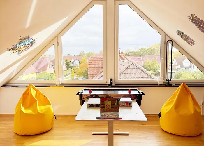 Luxurioese Ferienvilla Mit Garten, Gaming Zone & Netflix